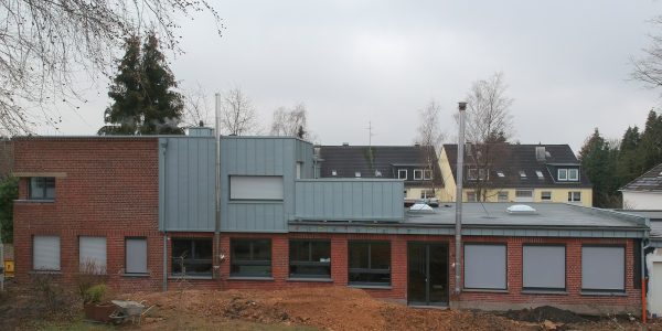 Erweiterung eines Einfamilienhauses, Aufstockung einer Loftwohnung, Errichtung einer Dachterrasse durch Architekt in Solingen, muellerarchitekt.